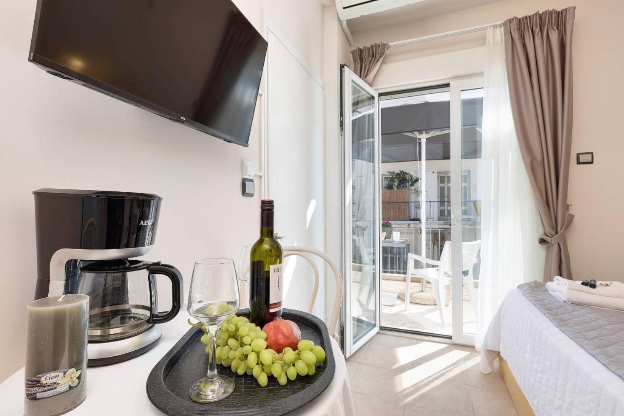Silver Athens Double Room With Balcony Bagian luar foto
